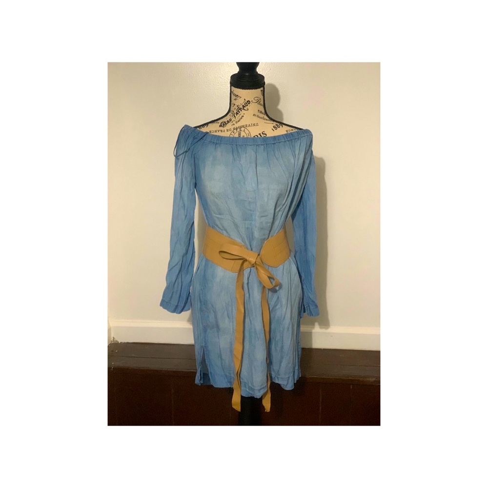 Denim maxi dress with tan belt